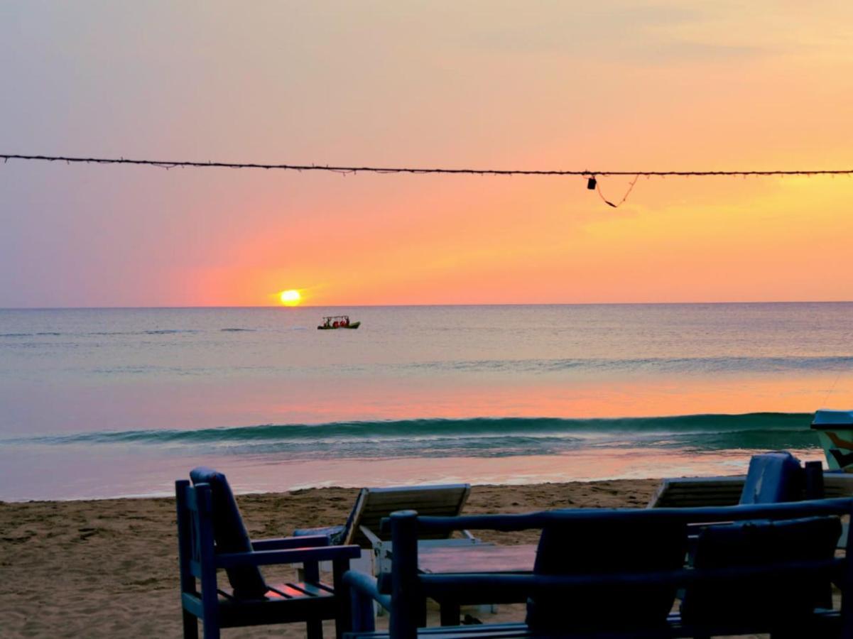 Vitamin Sea Beach Cabana ニラヴェリ エクステリア 写真